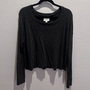 Off the Shoulder Cropped Sweater (M)